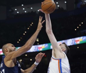 乐鱼-搞笑了，戈贝尔导致森林狼惨败雷霆，球迷：进攻能力差，到处乱跑